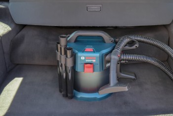 Bosch Akkusauger im Auto