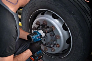 Schlagschrauber zum Reifen wechseln